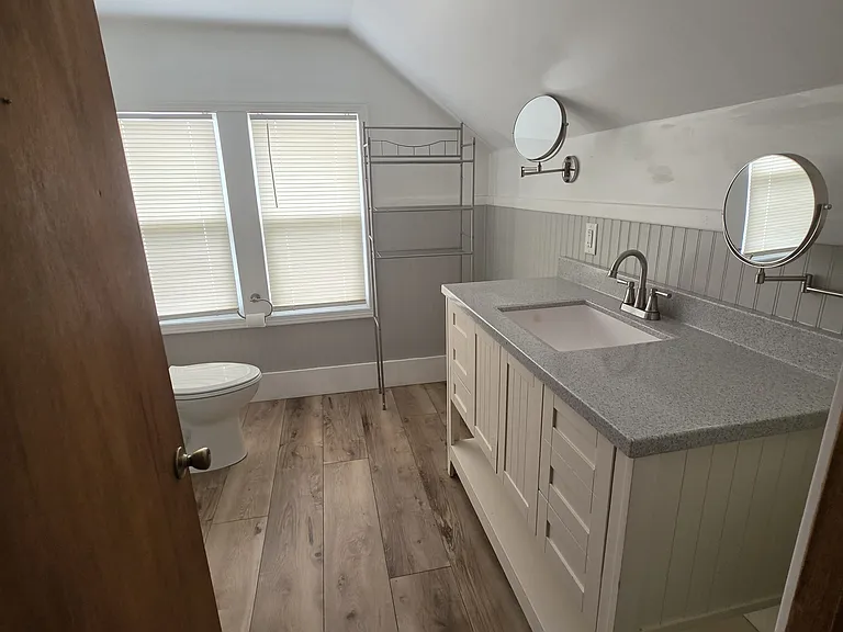 4562 Charles St — Photo 11