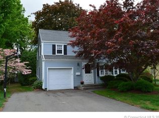 53 Longlane Rd, West Hartford, CT 06117