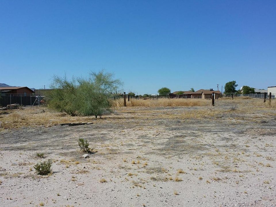 1st image of 19408 W Earll Dr