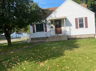 2001 N 20th St, Springfield, IL 62702