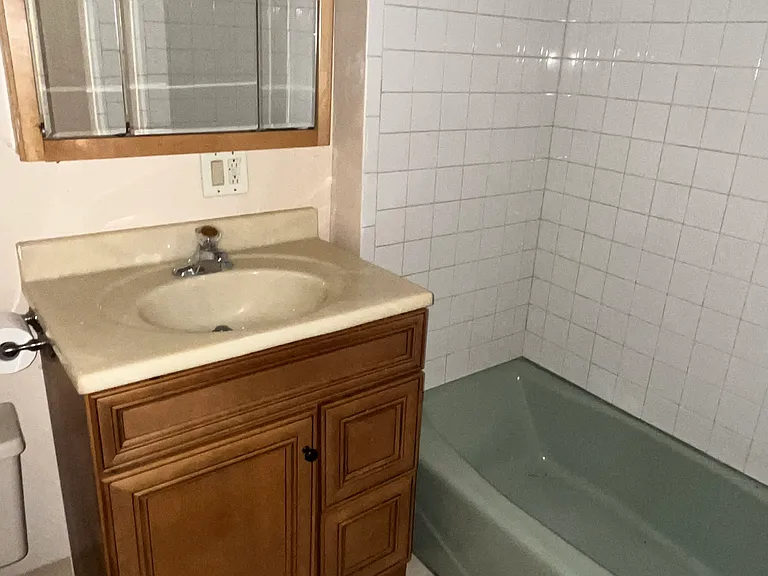 16 Stuyvesant Ave #1 — Photo 3