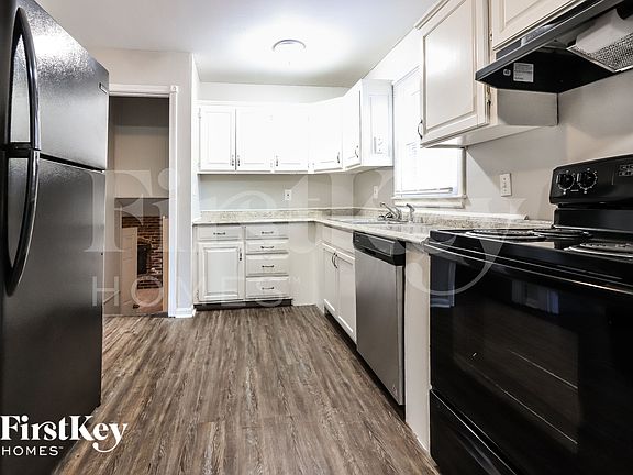 5th image of 13129 Ashland Ave