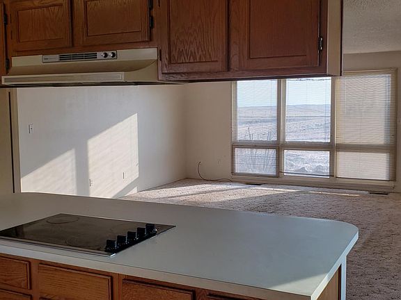 2nd image of 5 Lakeview Dr S
