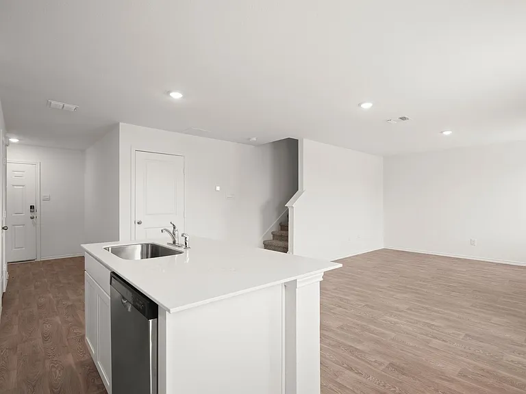 148 Garcia St — Photo 6
