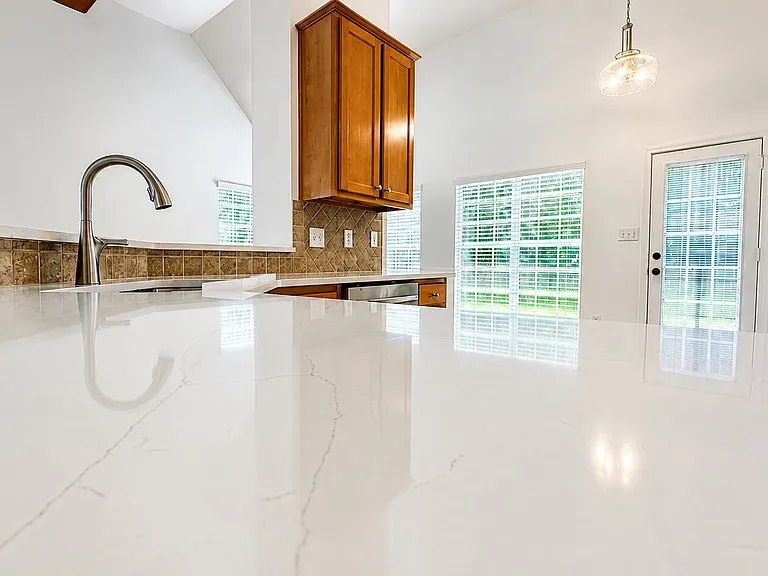 216 Turnbridge Cir — Photo 5