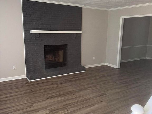 2nd image of 141 Glenora Dr