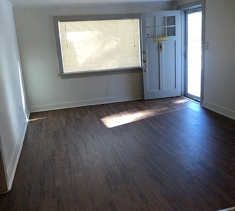 2nd image of 1213 Willow St