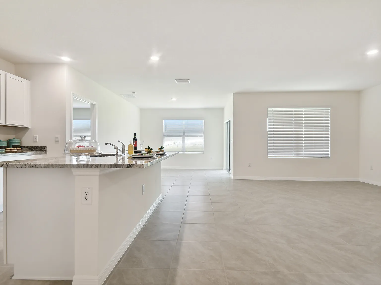 3 bed, 1672 sqft, $2,600 — Photo 4