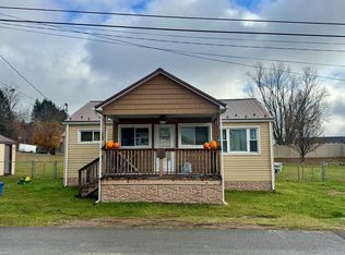 118 Thorn St, Crab Orchard, WV 25921