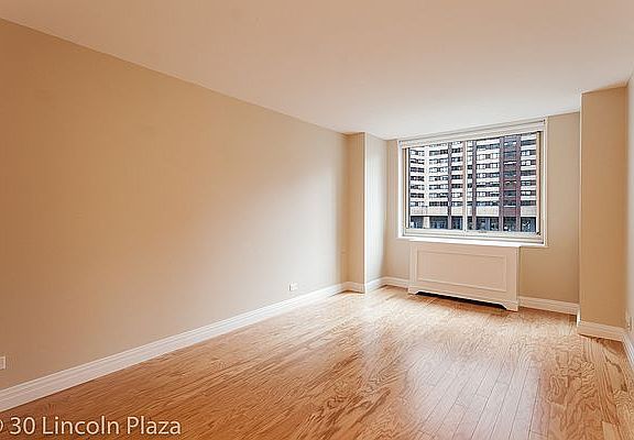 3rd image of 30 W 63rd St APT 11C