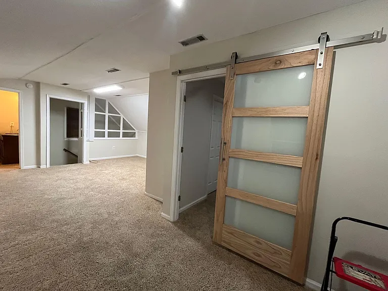 2311 Colonial Ave SW #A — Photo 6