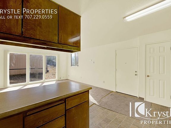5th image of 254 Frisbie St