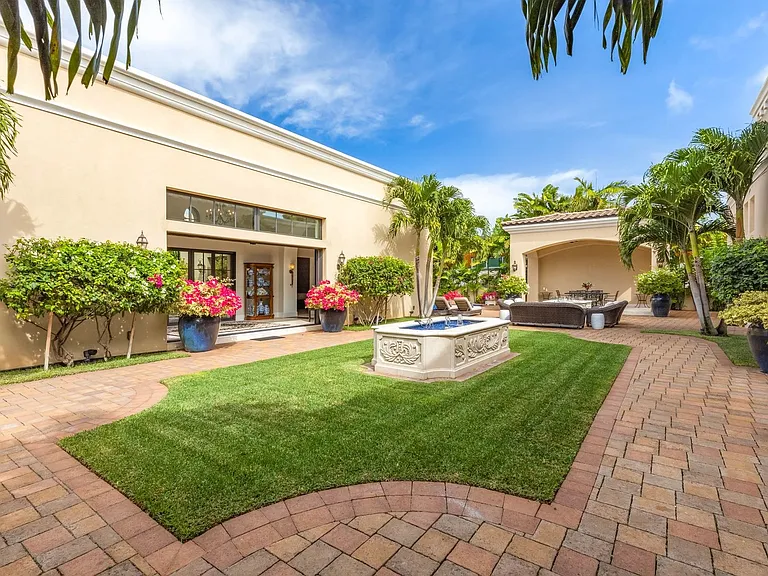 4520 Kahala Ave — Photo 41