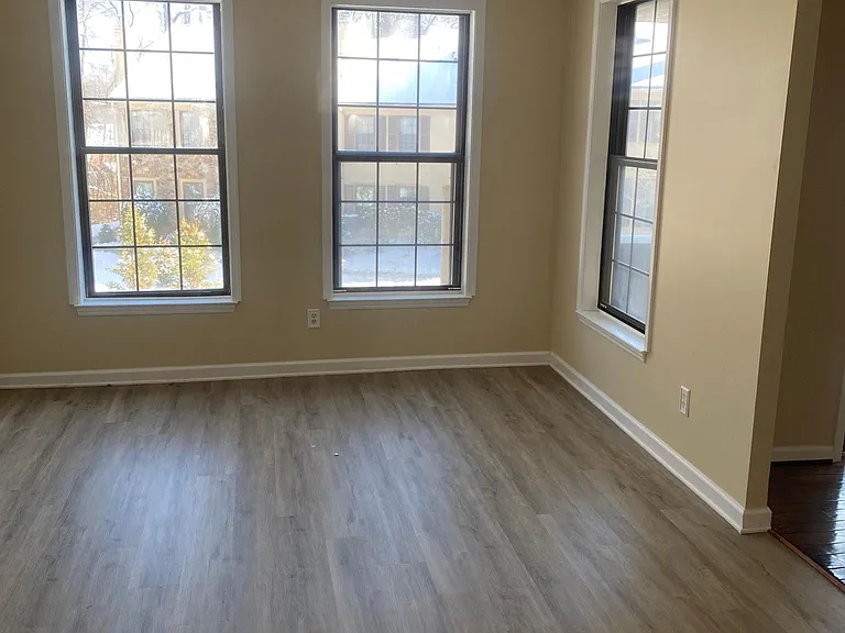 1404 Weatherstone Dr — Photo 8