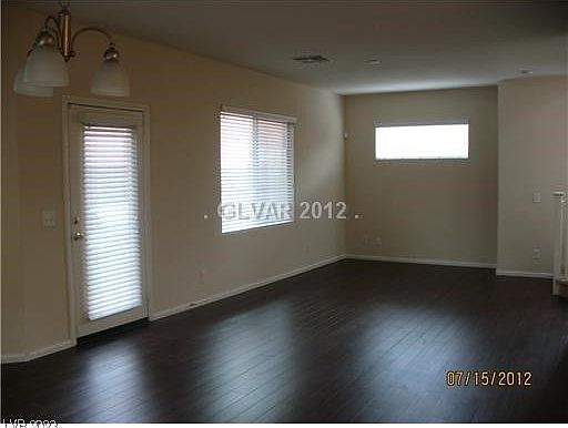4th image of 6027 Traviata Ave