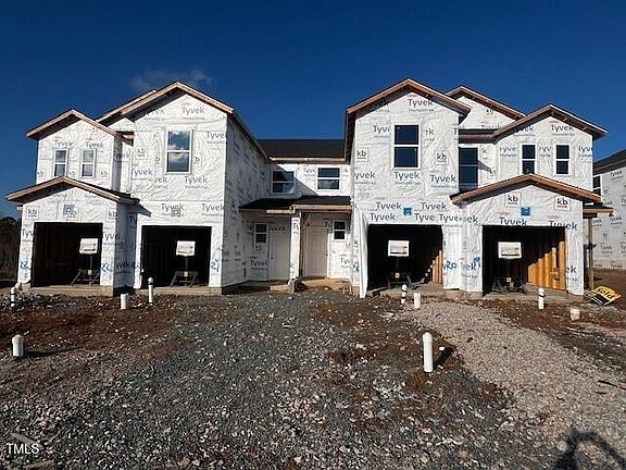 2nd image of 1048 Mountain Crown St