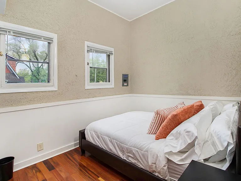 323 Woodward Ave #2 — Photo 8