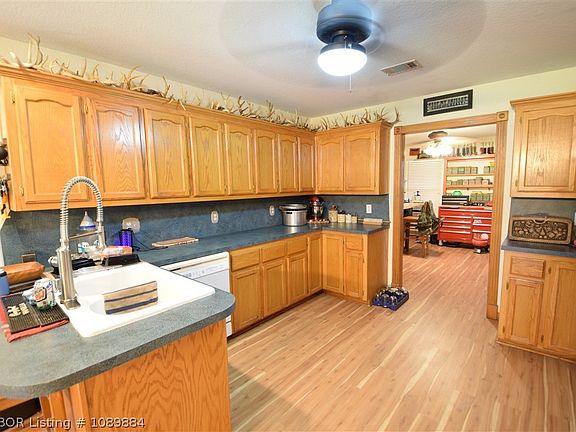 3rd image of 476156 E 1130th Rd