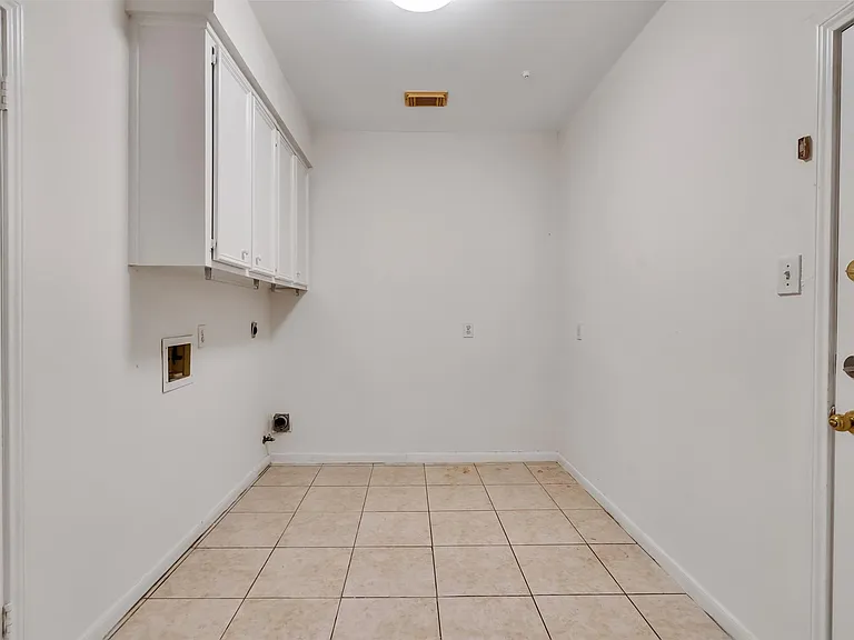 1127 Gloria Ct — Photo 27