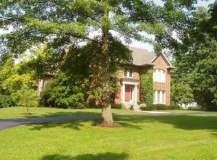 1104 Shady Ln, Anchorage, KY 40223