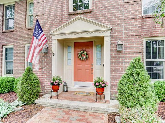 5th image of 1076 Weatherwood Ct