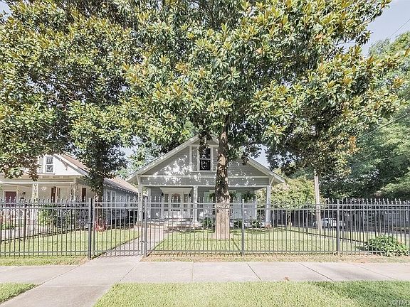 4th image of 2631 Highland Ave