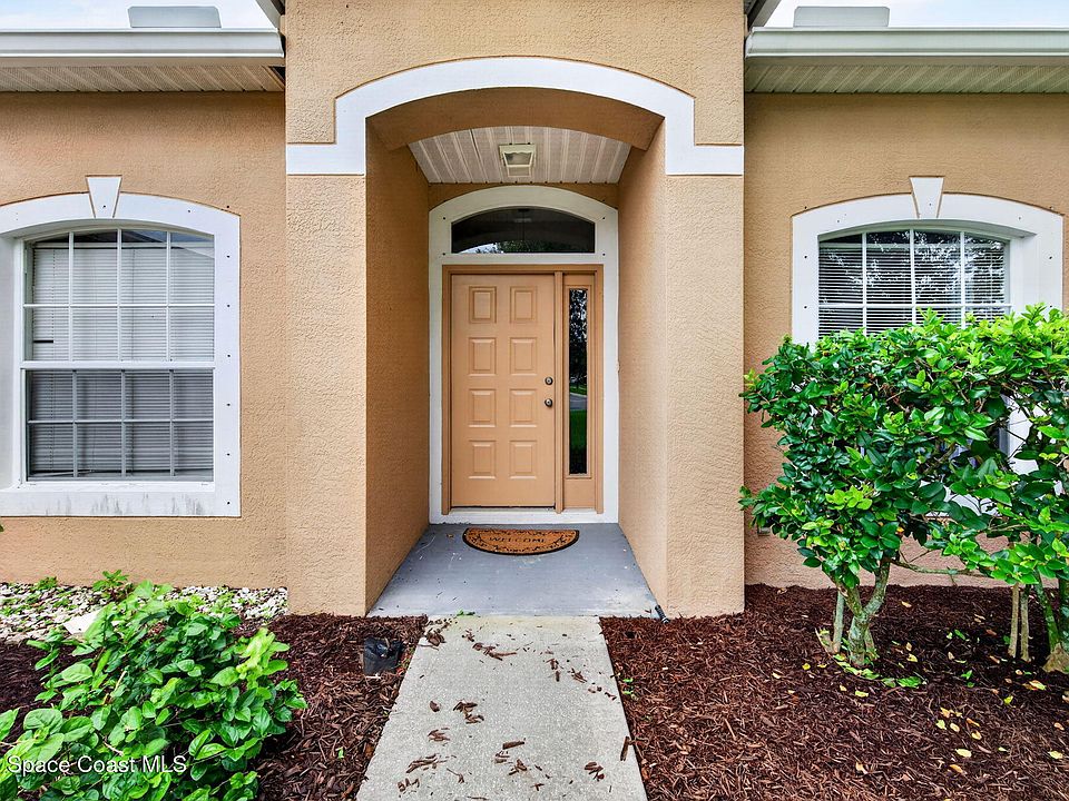 1st image of 903 Del Mar Cir