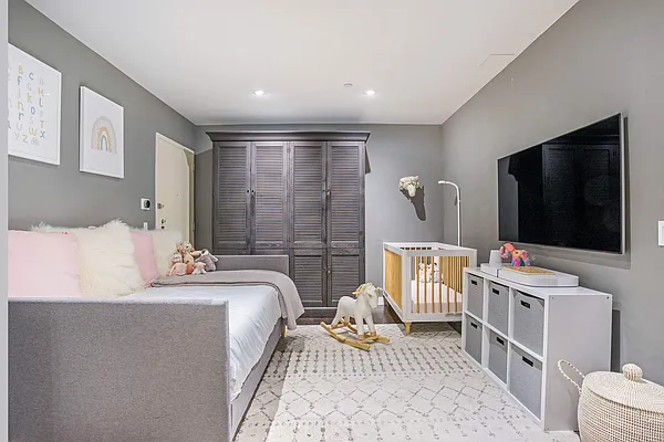 Rented by Compass | media 31