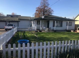 1434 Daisy Ln, Grants Pass, OR 97527