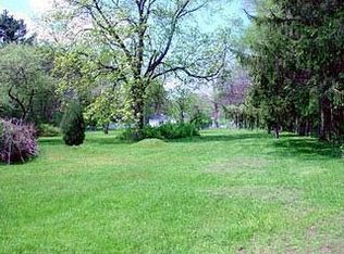 32856 Lahser Rd, Beverly Hills, MI 48025