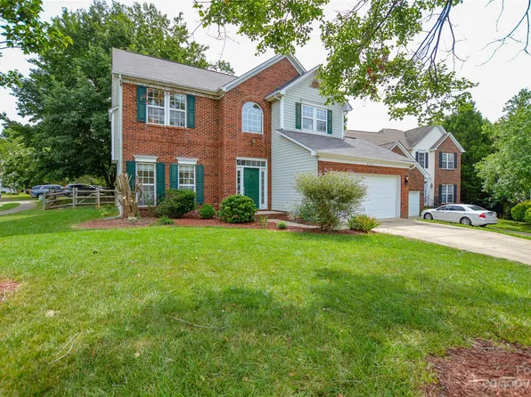 6110 Glendock Ct, Charlotte, NC 28269
