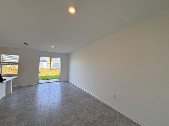 3rd image of 2764 Pierr St
