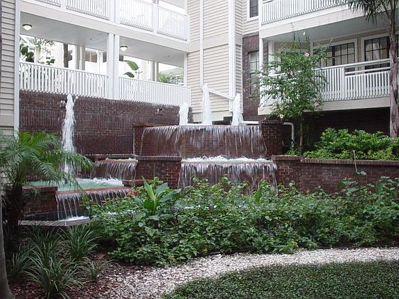 2nd image of 1000 W Horatio St APT 307