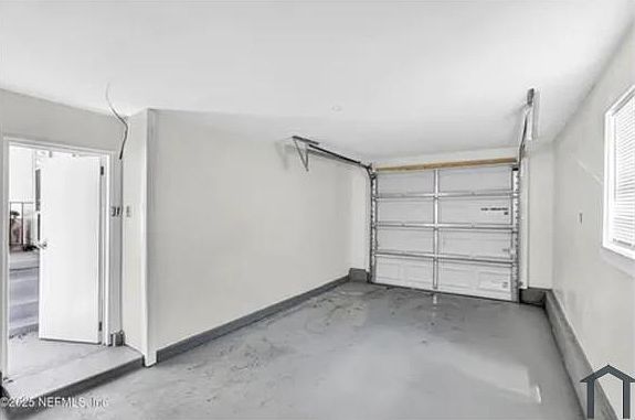 3rd image of 1056 Ontario St