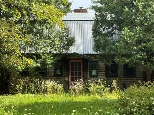 1049 Barker Road, Thetford, VT 05058