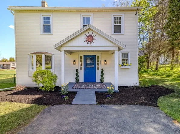 1020 Marlyn Park Dr, Cazenovia, NY 13035
