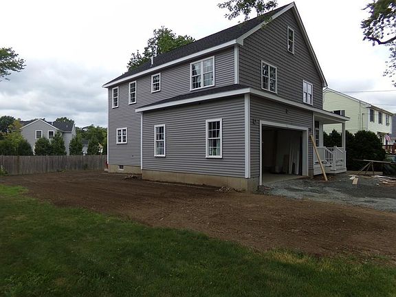 5th image of 144 Rock St