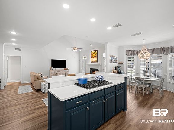 4th image of 10398 Tampary St