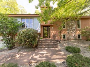 311 Woodhaven Rd, Glastonbury, CT 06033