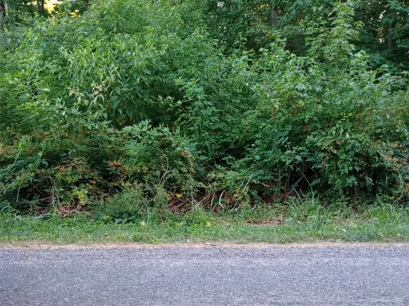 Aqua Ln, Colonial Beach, VA 22443