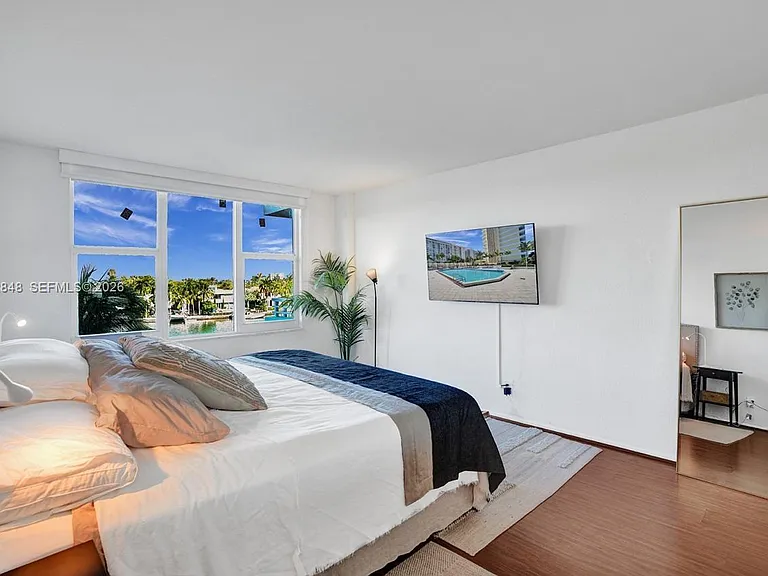 5600 Collins Ave #5R — Photo 20
