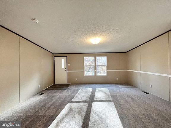 5th image of 14182 Hill Haven Ln