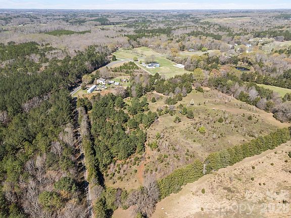 4th image of 2850 Irish Potato Rd