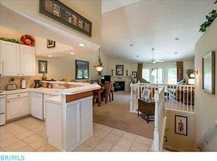 5822 Lookout Blvd, Grove City, OH 43123