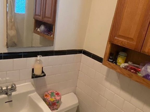 3rd image of 19-21 Quincy St #19