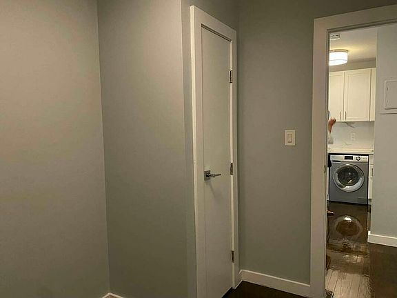 4th image of 328 E 106th St #8B