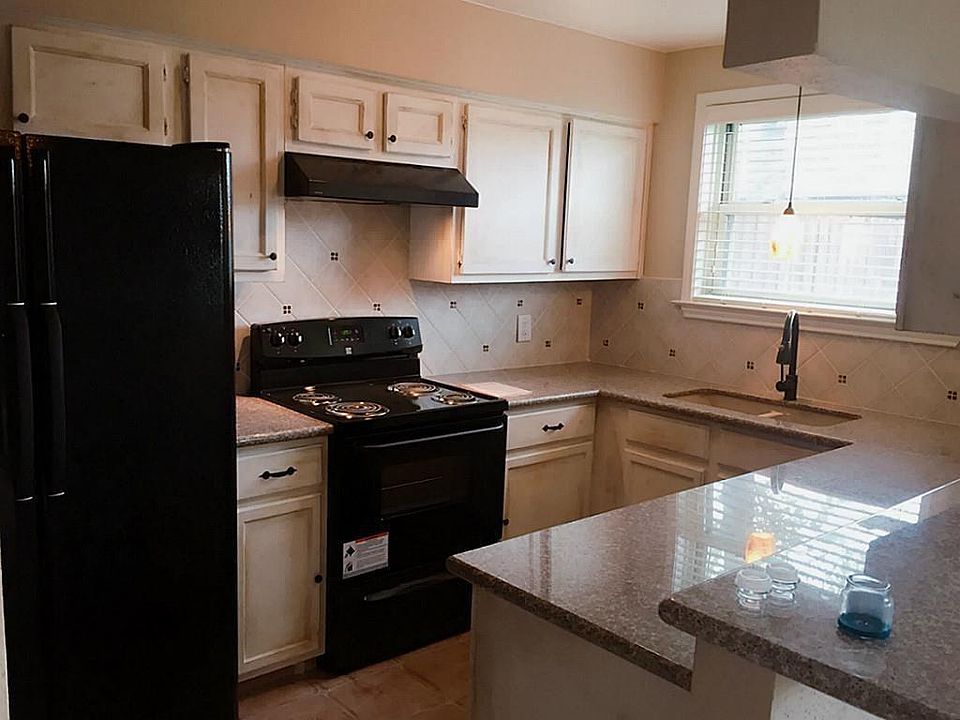 2nd image of 2152 Hazlitt Dr