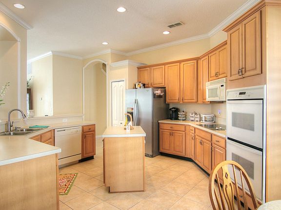 4th image of 289 BROOKCHASE Lane W