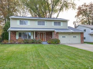4503 Azalea Ln, North Olmsted, OH 44070