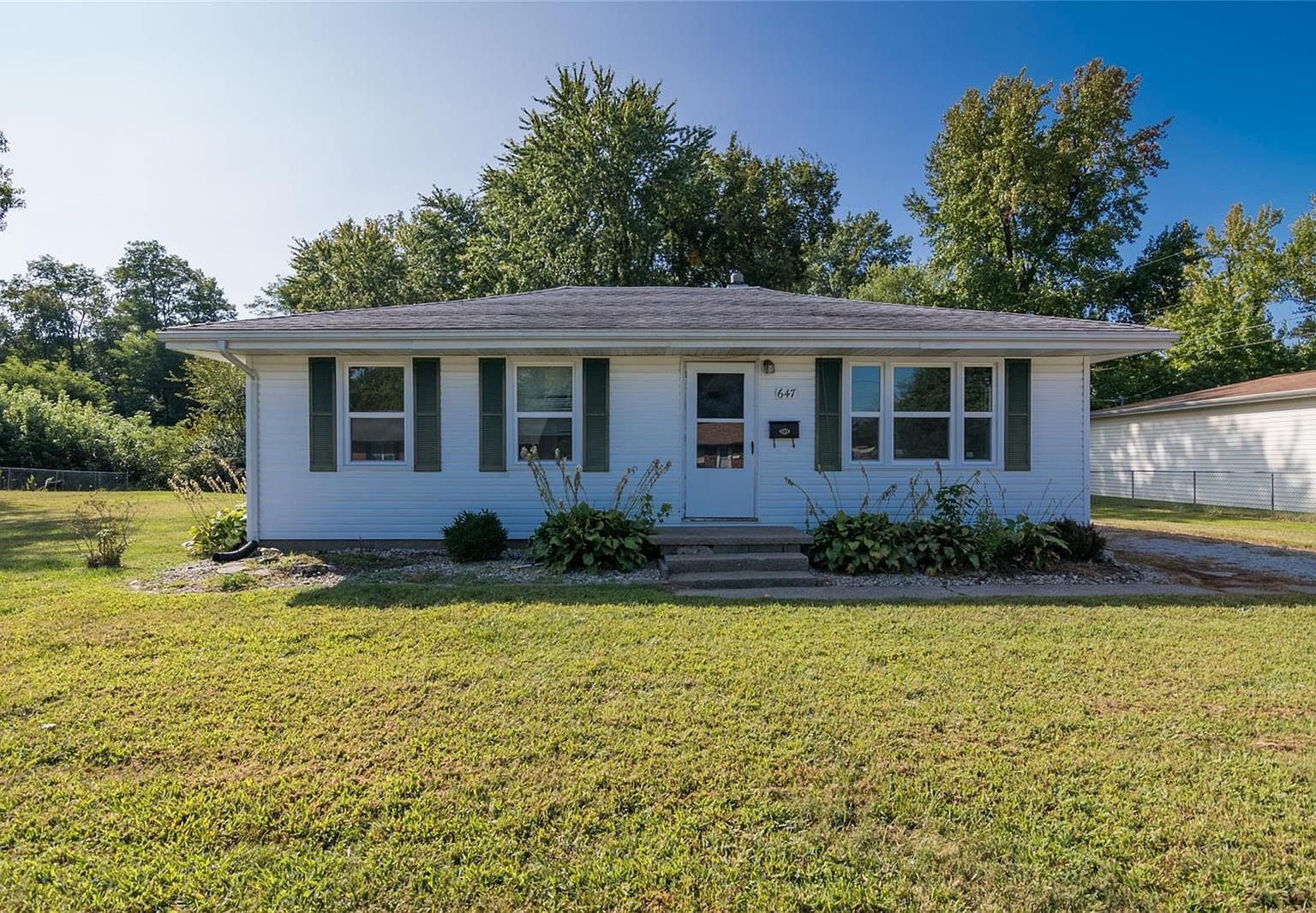 647 Mill St, Bethalto, IL 62010 Zillow